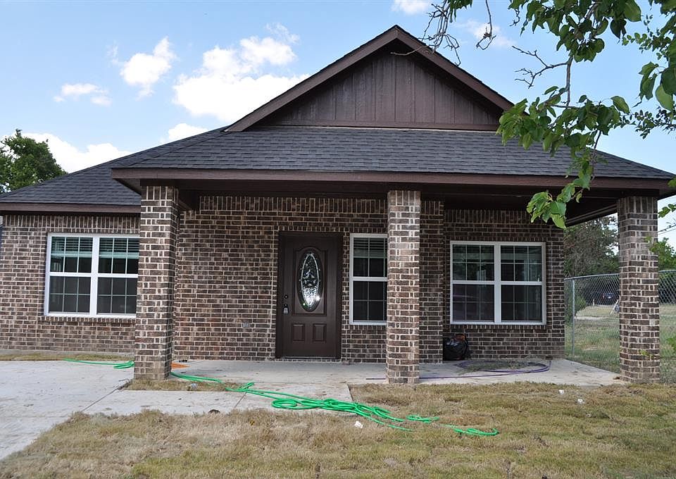 1st image of 113 Fairview St