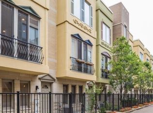 909 W Ohio St Unit 3, Chicago, IL 60642