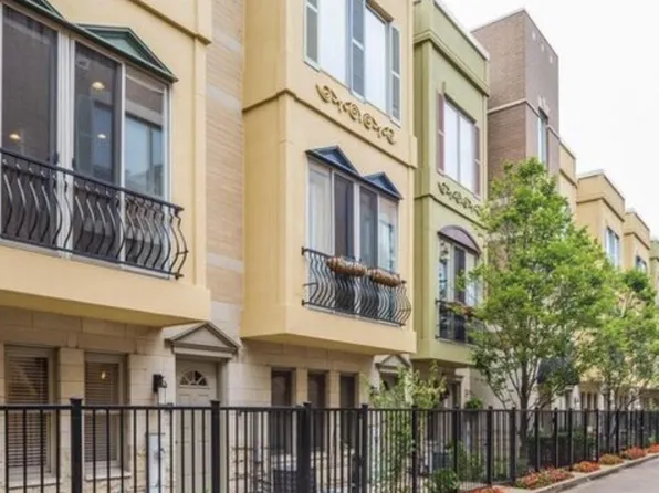 909 W Ohio St Unit 3, Chicago, IL 60642