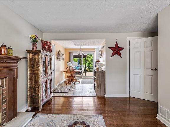 5th image of 1065 Burntwood Dr