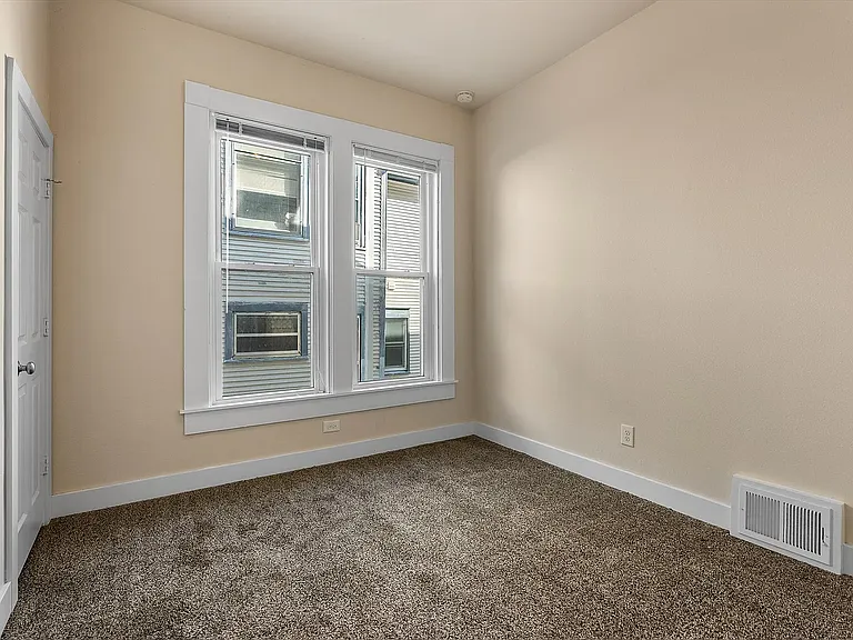 2716 N Murray Ave — Photo 12
