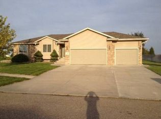 1510 Hillcrest Dr, Juniata, NE 68955
