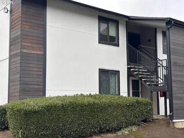 14095 SW Walker Rd APT 9, Beaverton, OR 97005