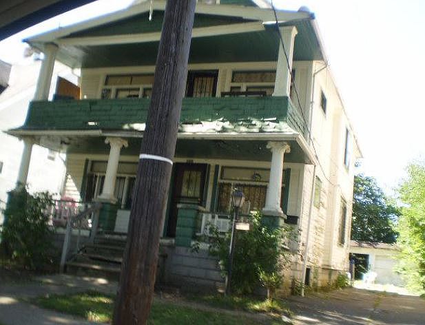 1st image of 3686 E 108th St