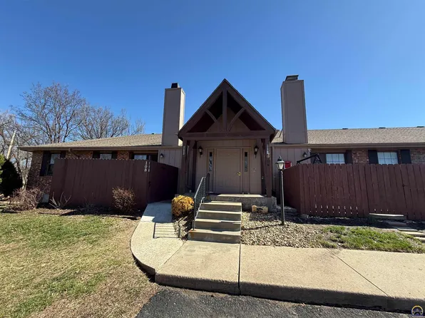 5609 SW Foxcroft South Cir #108, Topeka, KS 66614