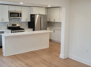 1620 32nd Ave #B, Seattle, WA 98122