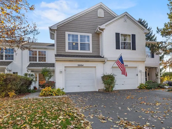 2004 Orchard Ln, Carpentersville, IL 60110