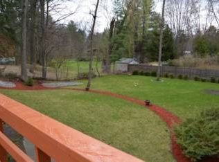 1916 W Sugnet Rd, Midland, MI 48640