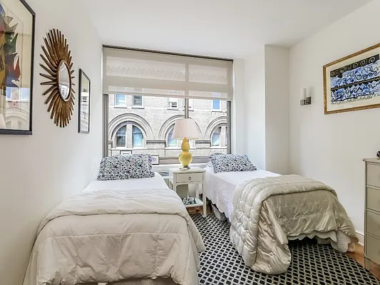 Rented by Sotheby's International Realty | media 29