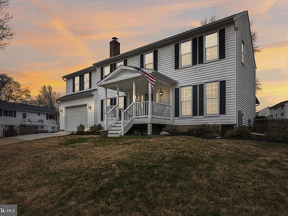 4th image of 402 N Shamrock Rd