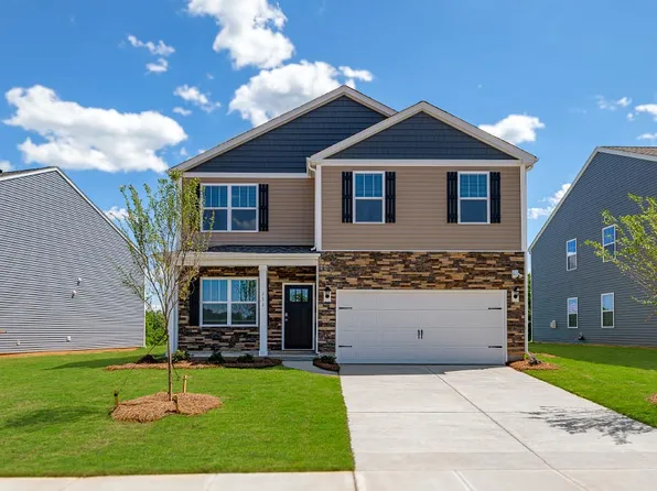 111 Creek Walk Ln, Waynesville, NC 28785