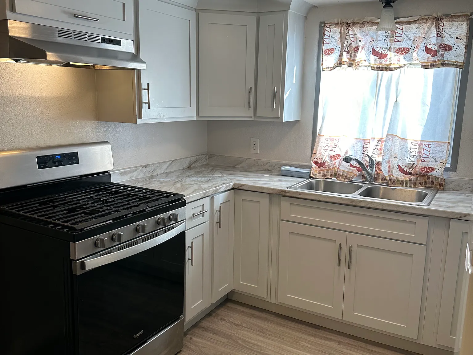2 bed, 970 sqft, $1,395 — Photo 3