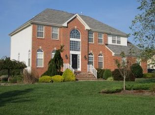 14 Terrell Rd, Lambertville, NJ 08530