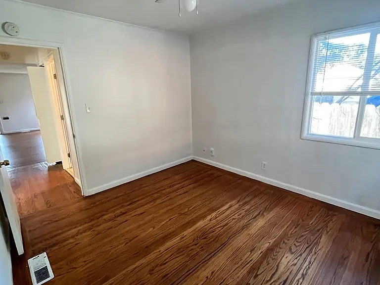 20900 Birch St — Photo 7
