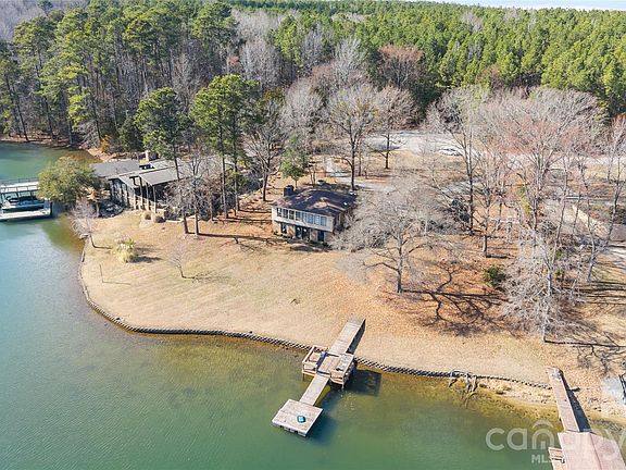 5th image of 4251 Acacia Rd