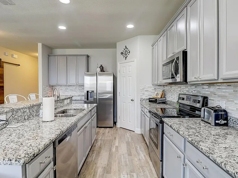 3105 Walker Creek Dr — Photo 25