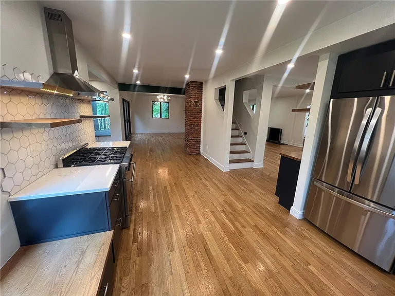 127 Westland Dr — Photo 11