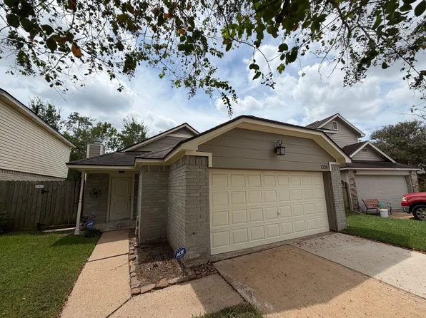 1220 Chelsea Ln, Pearland, TX 77581
