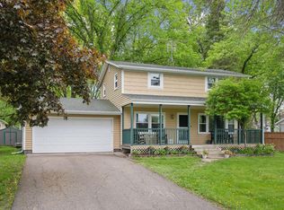 9134 Rice Lake Rd, Osseo, MN 55369