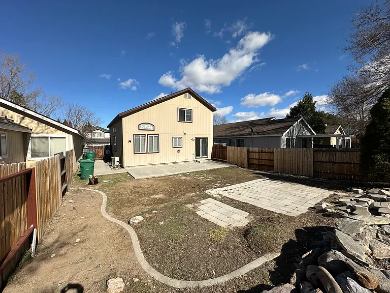 4541 Creekside Cir — Photo 1