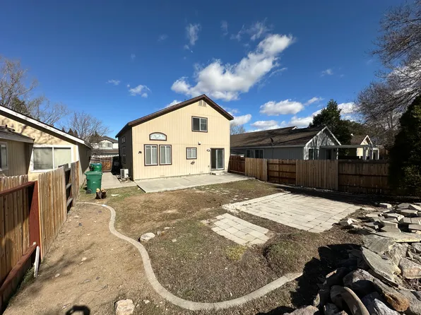 4541 Creekside Cir, Reno, NV 89502
