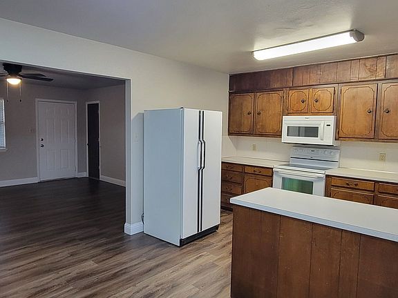 4th image of 3217 Ross St