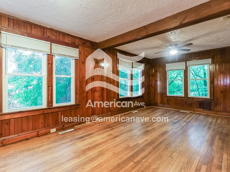 18532_008_main_bedroom_8.jpg