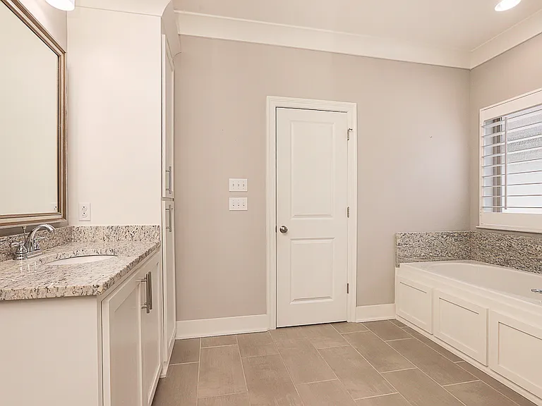 12424 Grand Villa Ct — Photo 14