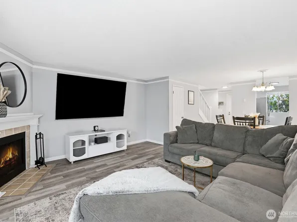 1812 SW 318th Place #28D, Federal Way, WA 98023