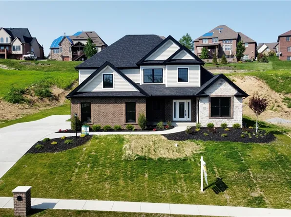 1053 Skyline Dr, Canonsburg, PA 15317