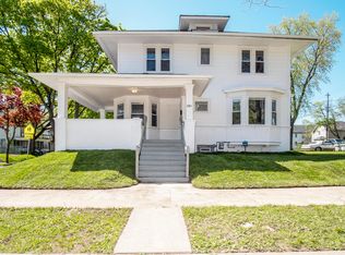 3301 W Lloyd St, Milwaukee, WI 53208