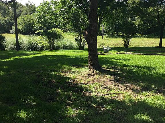 5th image of 3413 Woodcrest Dr