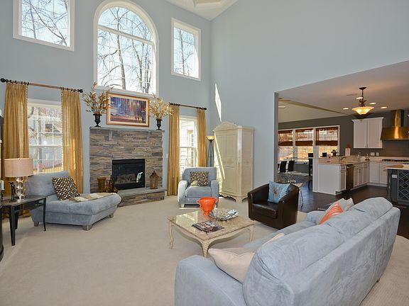 Interior - Family RoomKitchen