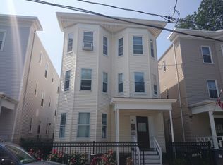 15 Harbor View St, Dorchester, MA 02125