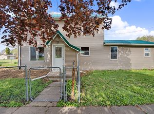 203 S Main St, Stanwood, IA 52337