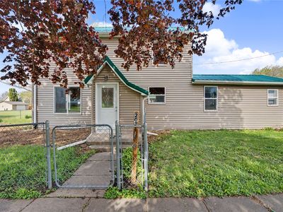 203 S Main St, Stanwood, IA, 52337