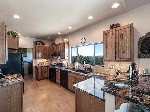 3rd image of 138 Buena Vista Dr