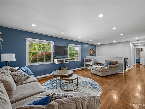 5th image of 1255 Mayfield Ln