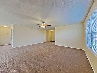 4th image of 3160 Blairwood Dr