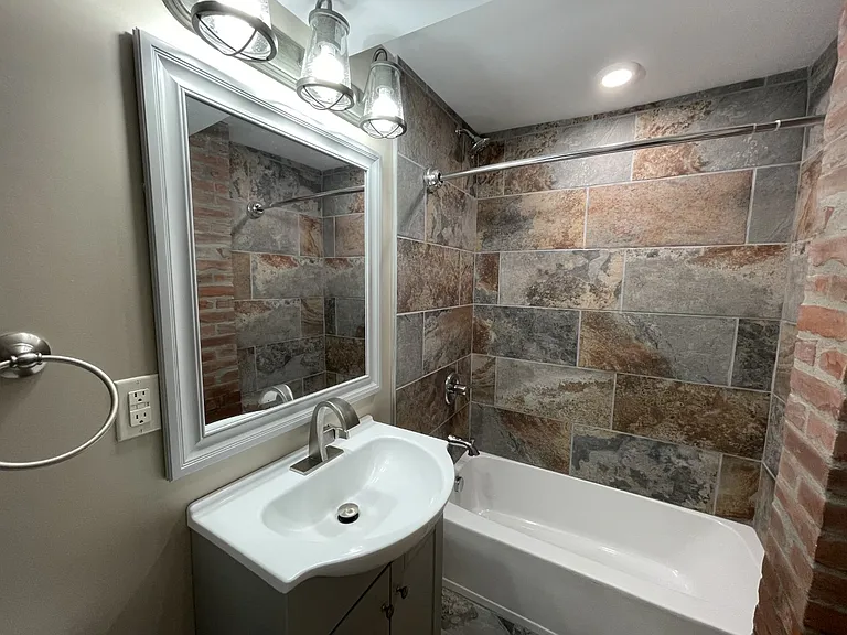 300 S Fairmount St #1 — Photo 5