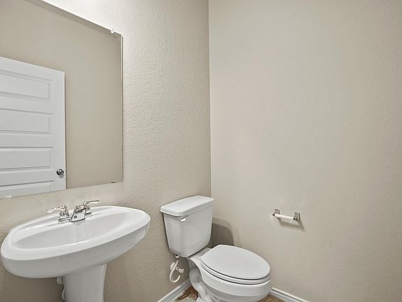 3rd image of 1027 Slight St