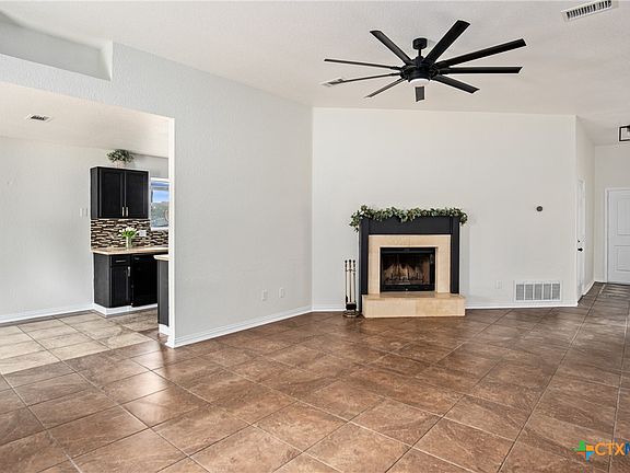 4th image of 3905 Water Oak Dr