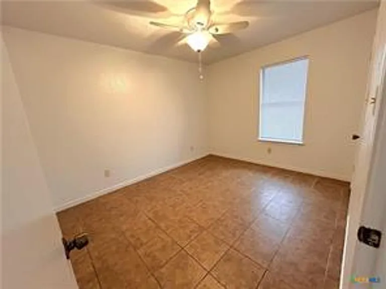 10411 Trimmier Rd #B — Photo 8