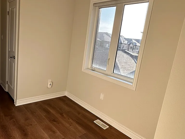 220 Coronation Rd — Photo 13