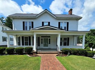 123 Tazewell Ave, Tazewell, VA 24651