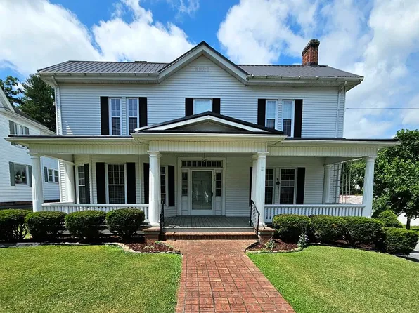 123 Tazewell Ave, Tazewell, VA 24651