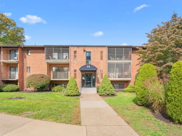 221 Oak St APT 14-34, Brockton, MA 02301