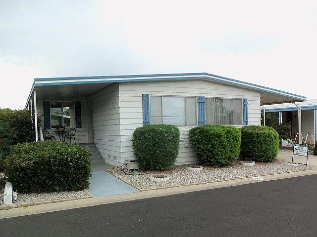 Large 2b/2b mobile home.