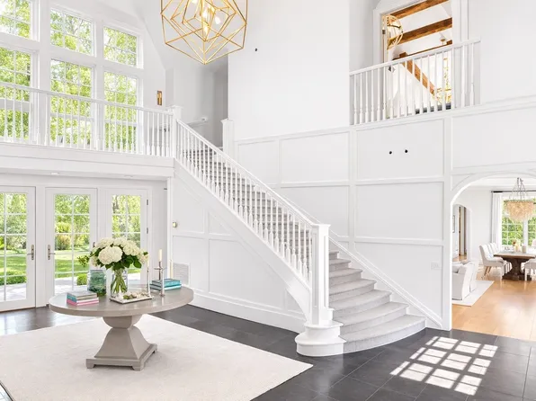 123 Abrahams Path, East Hampton, NY 11937