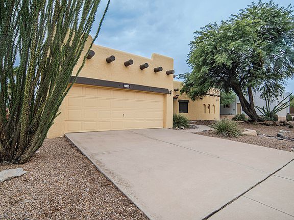 3rd image of 251 W Calle McCleary
